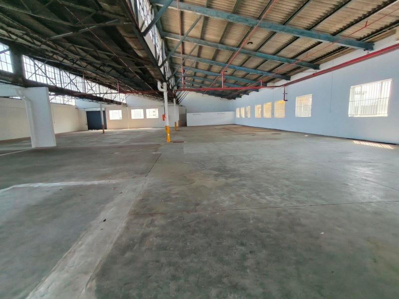 Newly Renovated, Neat &amp; Clean Warehouse