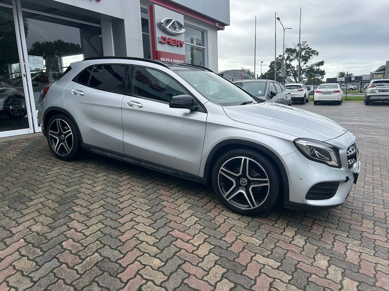 2018 Mercedes-Benz GLA200 AMG Line