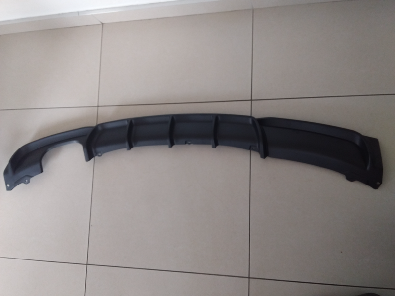 BMW F30  NEW PLASTIC M-SPORT STYLE PERFORMANCE-REAR BUMPER DIFFUSER TWIN EXHAUST FOR SALE: R1450