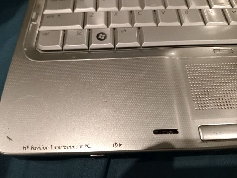 HP Pavilion entertainer and Acer Aspire One