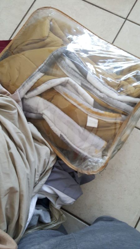 I buy unwanted clean second hand clothes shoe&#39;s linen n curtains in bulk