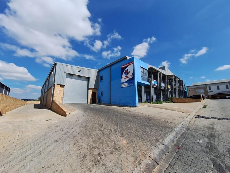 This Well Located 947 sqm Warehouse is available FOR SALE in Kya Sands Corner