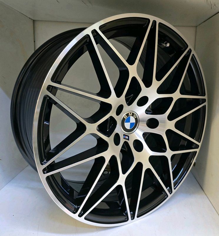 Brand new 18&#34; BMW M4 COMPETITION MAGS