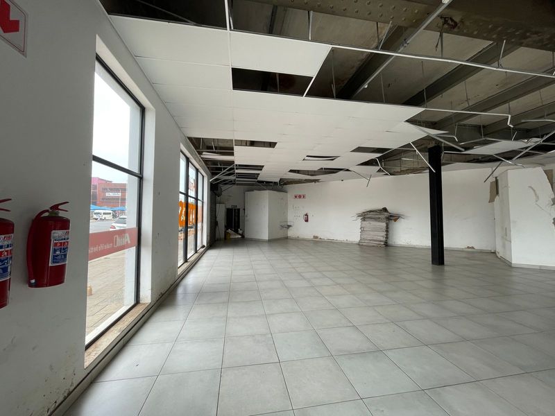 Warehouse or wholesale space available in Greyville