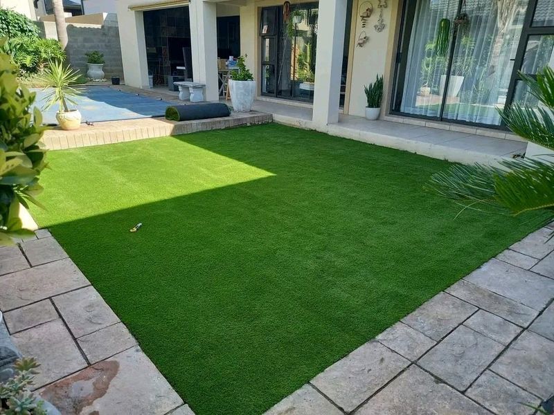Artificial grass and  ather grass for more information call  or Whatsapp 0676671502