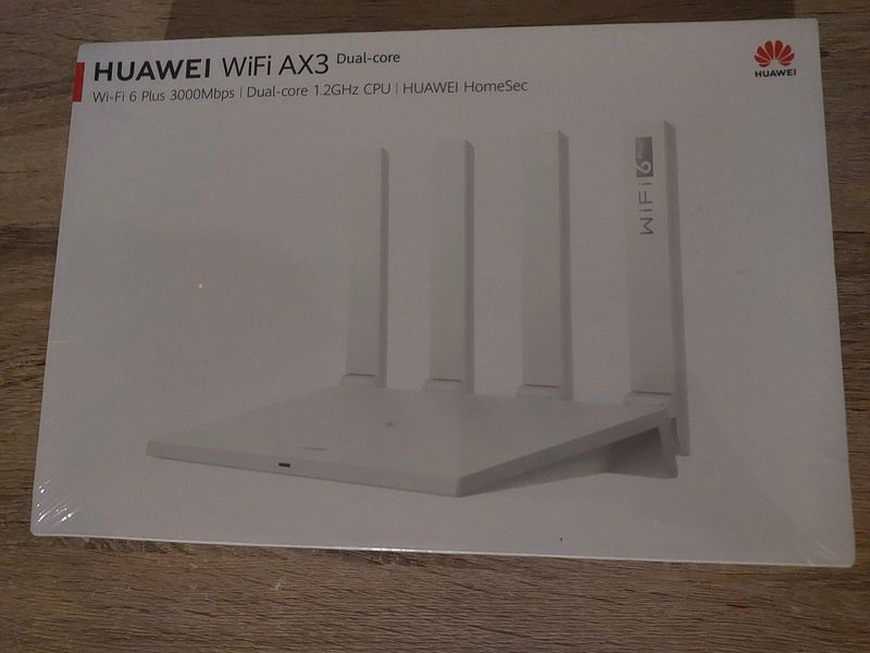 BRAND NEW SEALED HUAWEI WIFI AXE DUAL-CORE ROUTER FOR SALE