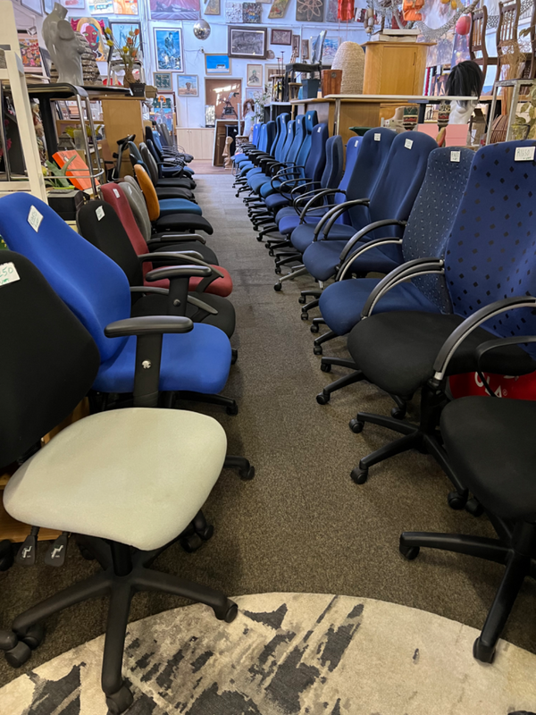 USED OFFICE CHAIRS SALE LESS 40%