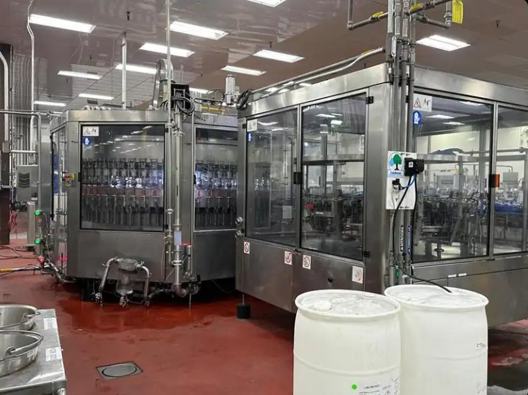 Used Isobaric Bottling Line for Wine – PET Bottles 15000 bph 187 ml is for Sale