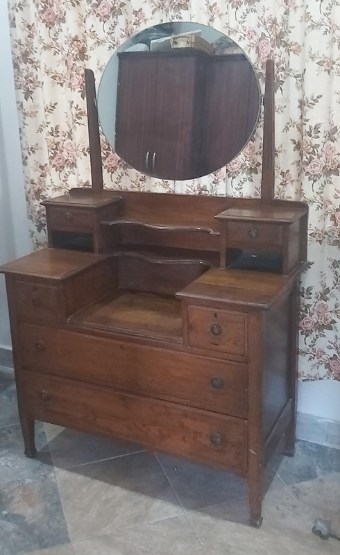 Dressing Table Antique