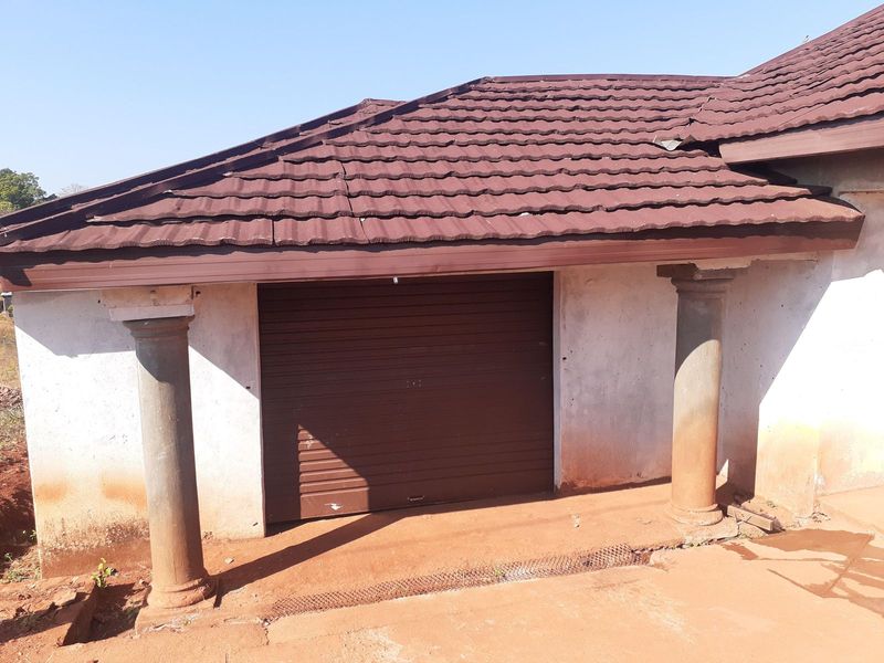 2 Bedroom House For Sale in Thohoyandou