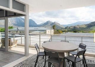 3 STOREY LUXURY VILLA IN CENTRAL FRANSCHHOEK