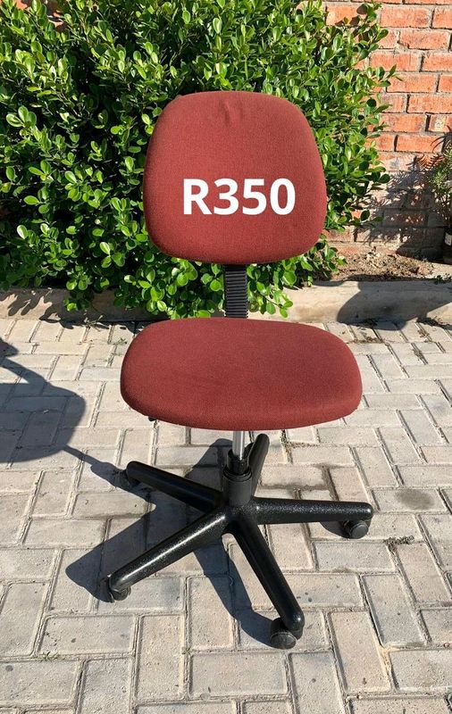 GAS LIFT HEIGHT ADJUSTABLE CHAIR