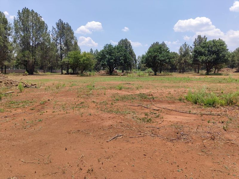 1-hectare land area, this property is an open canvas awaiting your vision!