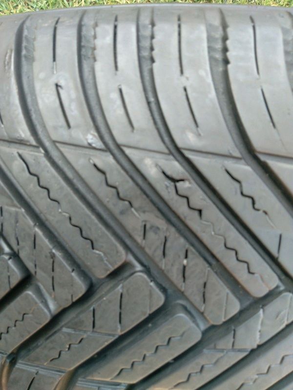 1x 205/45/17 hankook tyre 85%tread excellent condition a