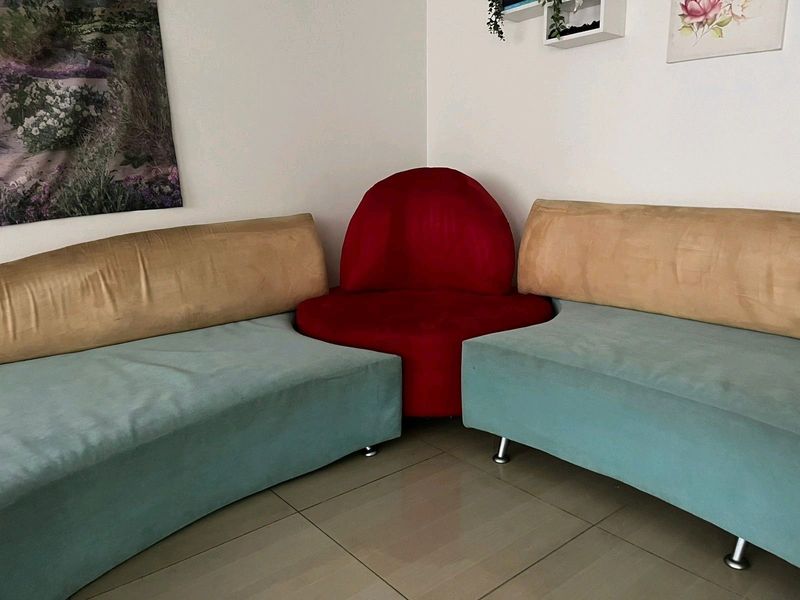 lounge sold