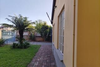 3 Bedroom House For Sale in Oos Einde