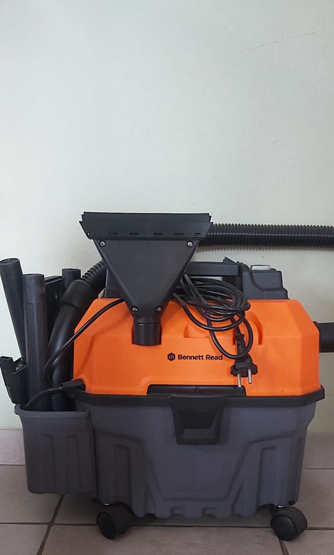 Bennett Read - Tough 15 Vacuum Cleaner