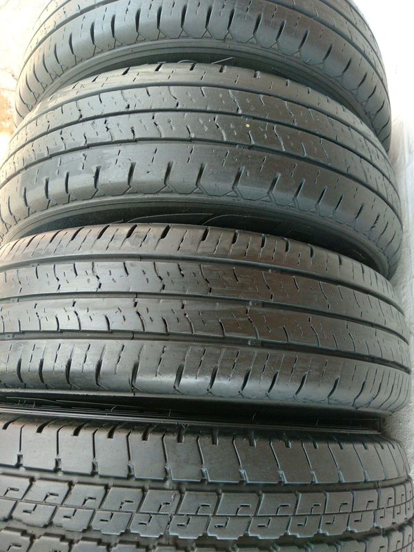 4x 195R15 fairly used bakkies and quantum Tyres 80%tread excellent condition