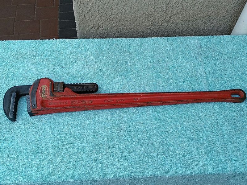 Ridgid 36&#34; pipe wrench