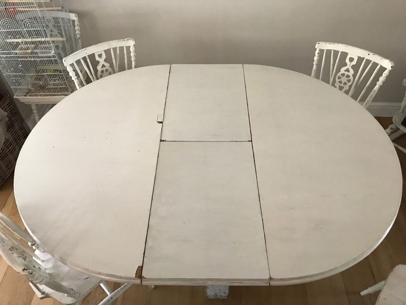 Dining Room Table (extendable)