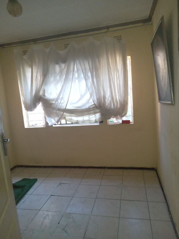 Room Available immediately in Randburg next to Waterfront now Ferndale on Republic.