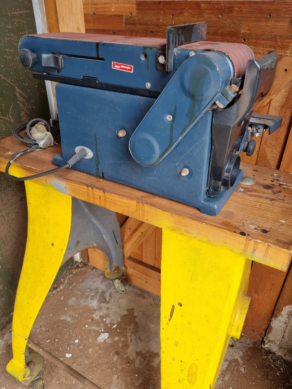 Belt and disc sander with stand - REDUCED