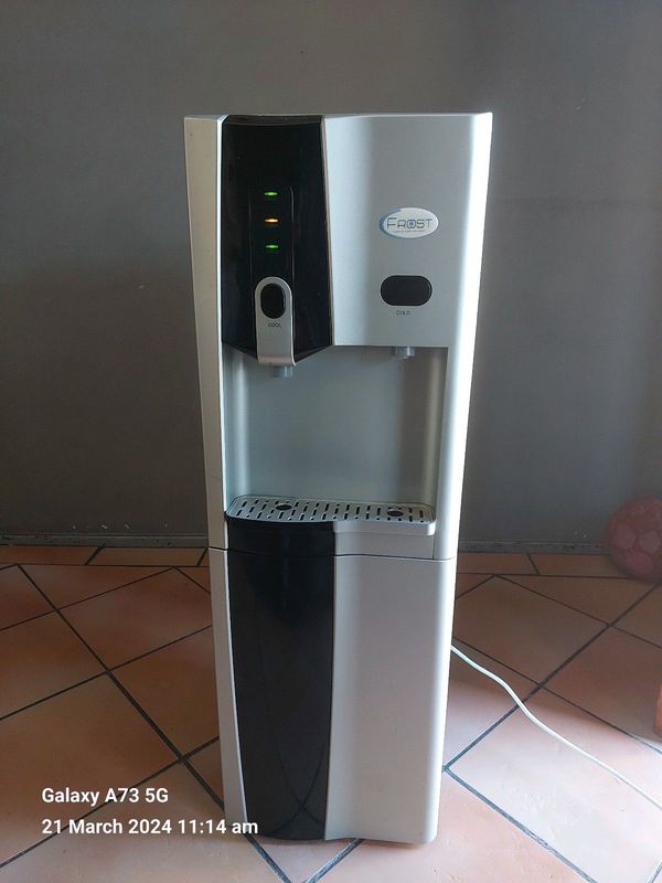 Water purifier/dispenser