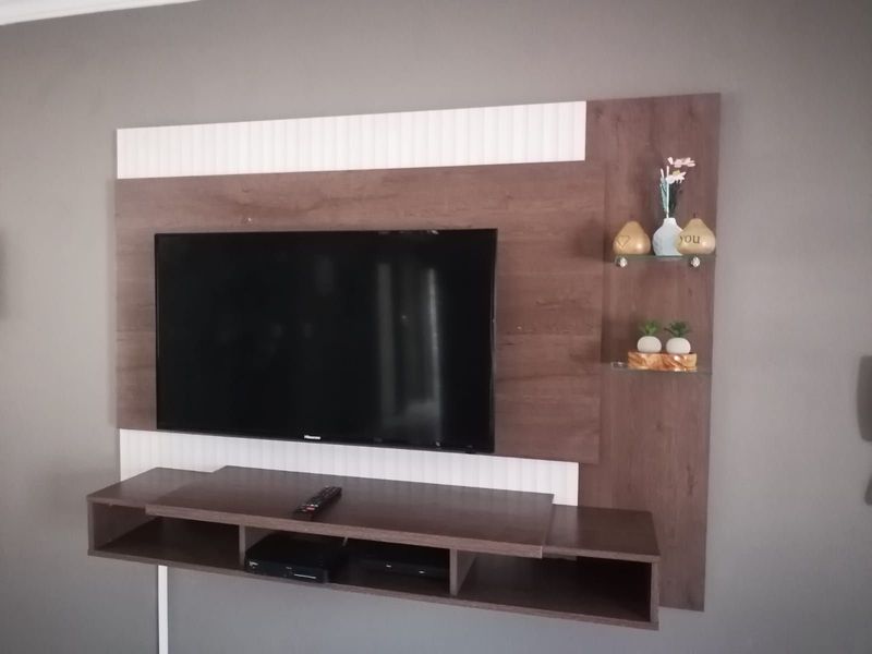 TV and Wall Unit