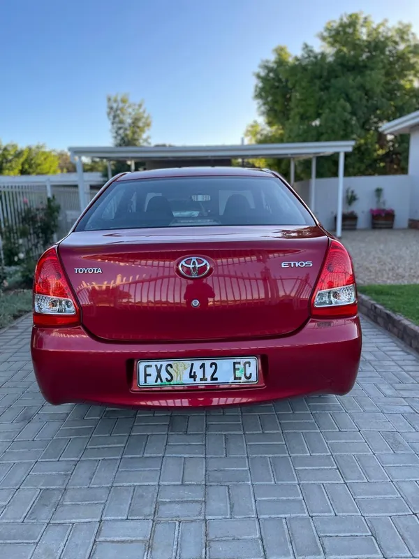 2012 Toyota Etios Sedan