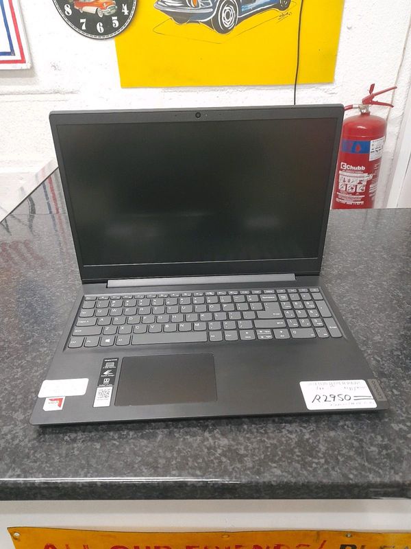 Lenovo Laptop with charger 38Apr24