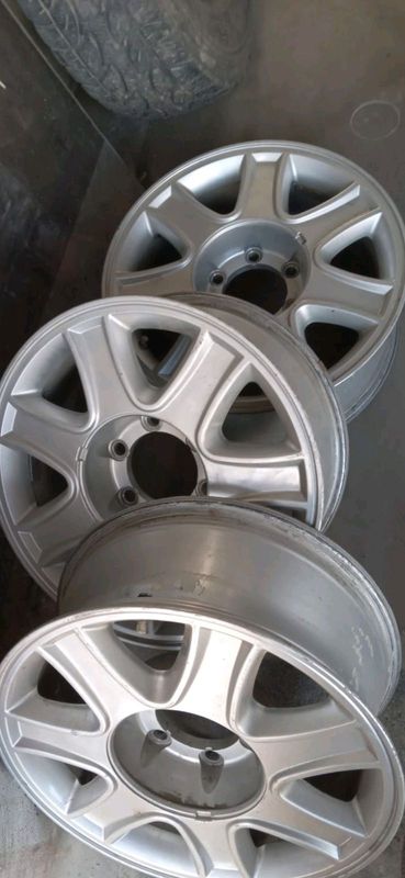 17&#34; ALLOYS fit most bakkies. 18&#34; ML RIMS ALSO AVAILABLE.