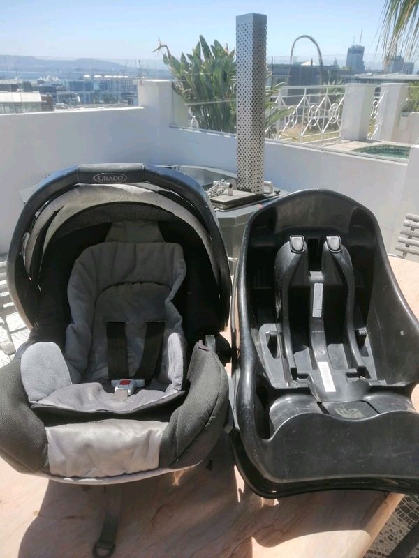 GRACO JUNIOR SEAT AND BASE