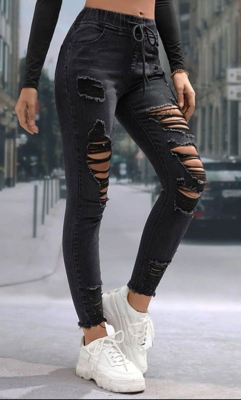 Ripped skinny jeans