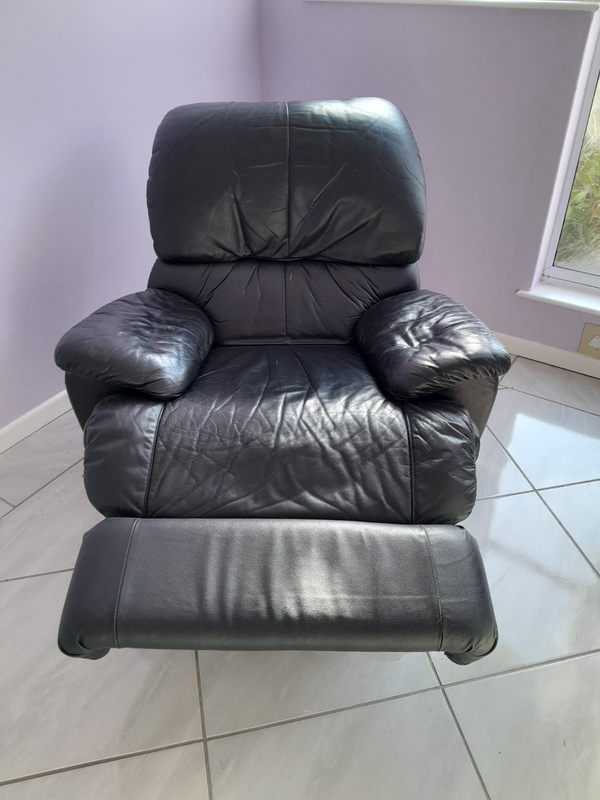 Leather Recliner   Retail Price: R7000 – Sale Price: R3500