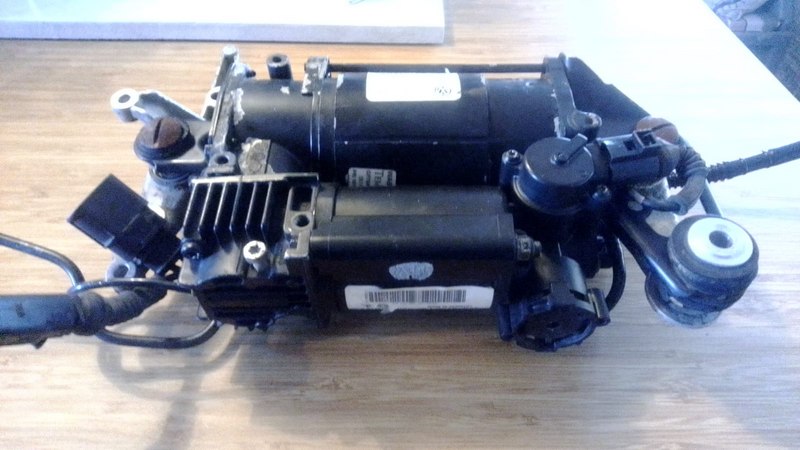 Touareg/Q7 Compressor for air suspension R6500
