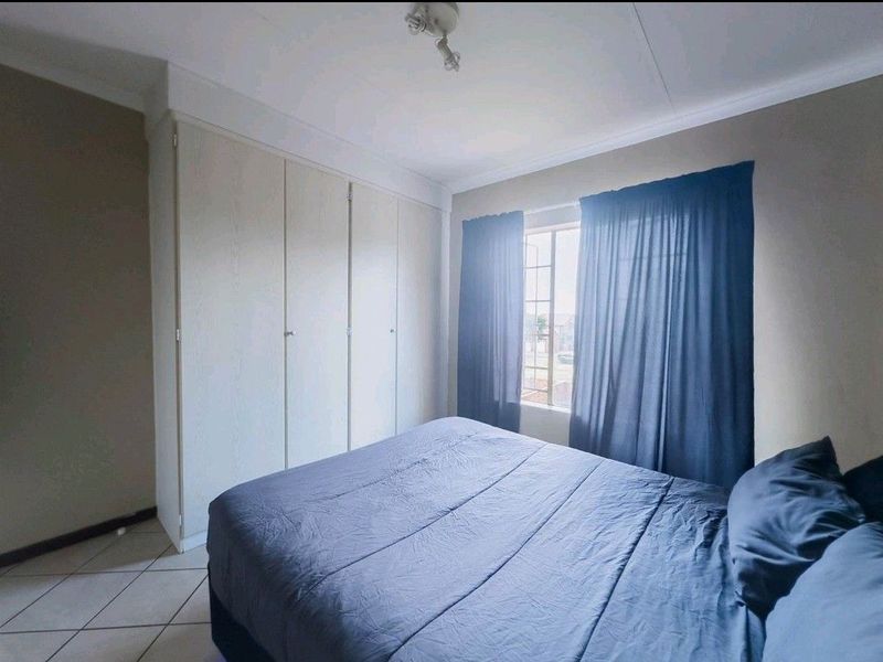 Room available to rent Mooikloof Ridge Estate