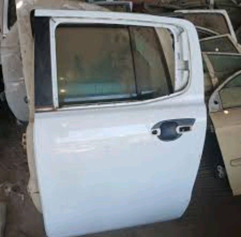 Ford ranger t7 left rear door