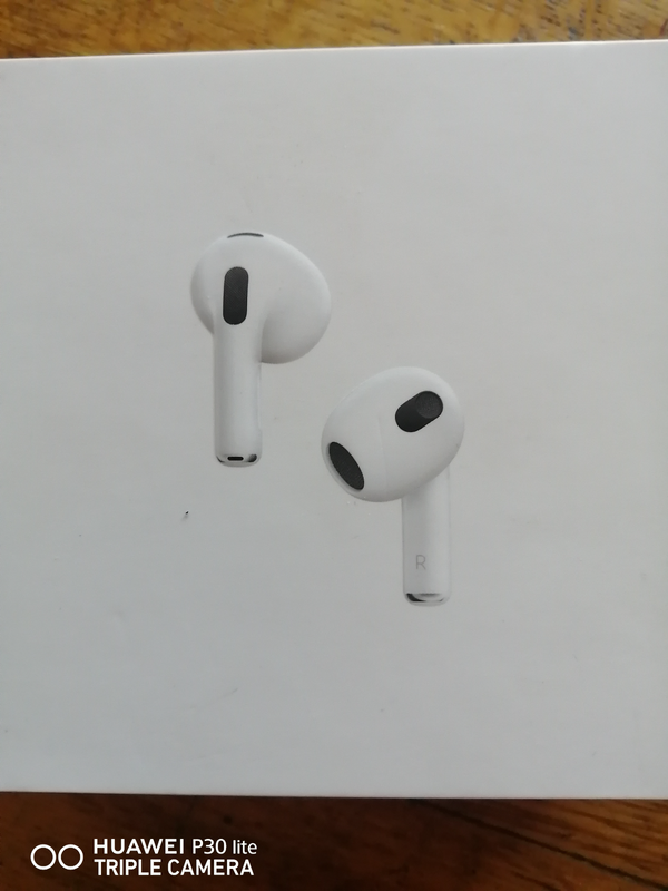 AirPods - Ad posted by Debra Fourie