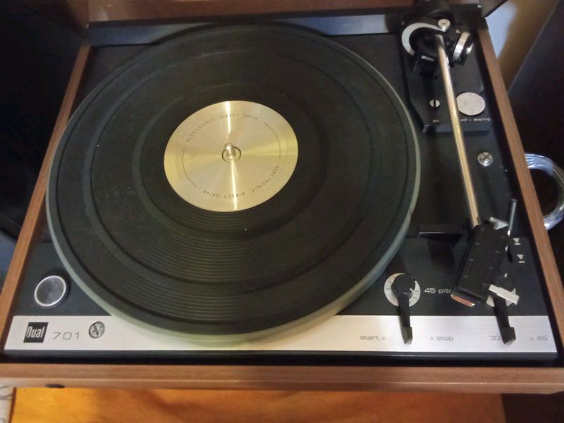 Dual Turntable direct drive model 701