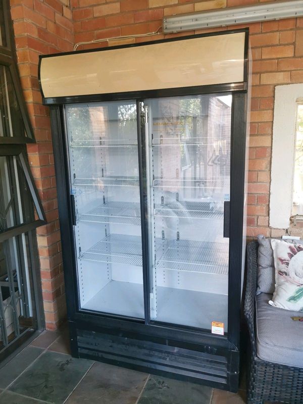 Display fridge