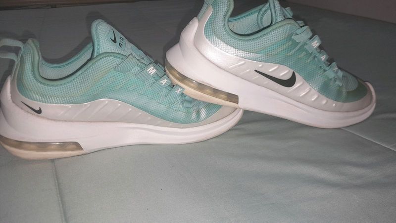 Nike Air Max unisex sneakers (Size 5)