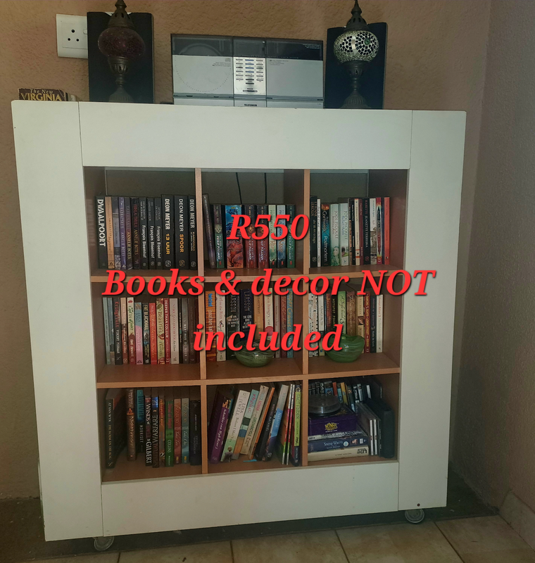 Bookcase /Display Cabinet