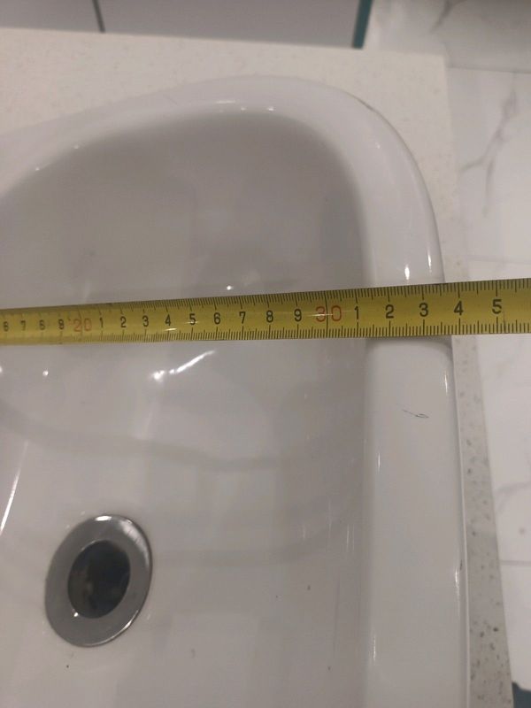 Bathroom basin ceramic with tap