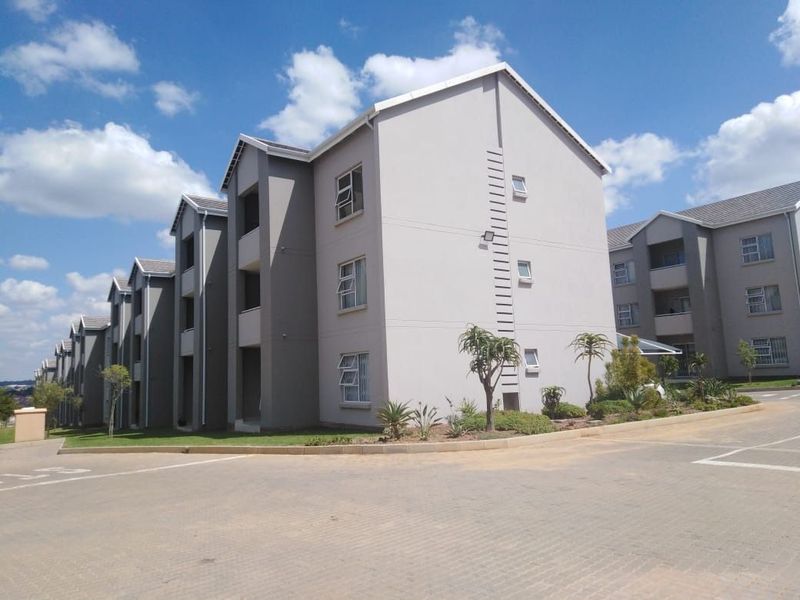 2 Bedroom apartment in Blue Hills For Sale