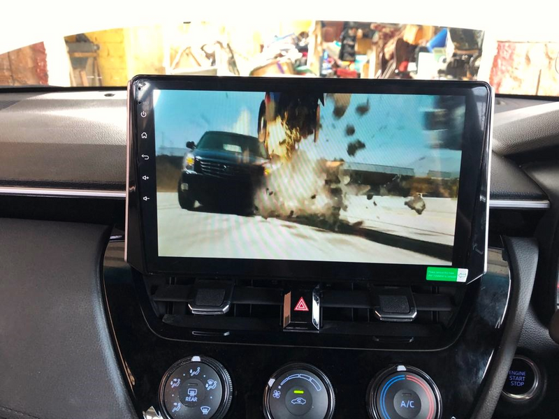 TOYOTA COROLLA / AURIS (CURRENT SHAPE) 10 INCH ANDROID TOUCHSCREEN MEDIA UNIT WITH CARPLAY