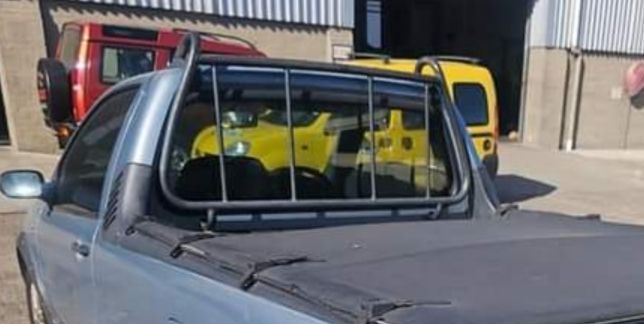 Fiat strada bakkie, rear window protection frame