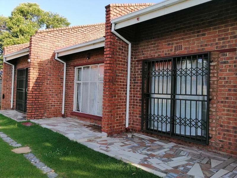 House for Sale in Birchleigh North, Kempton Park