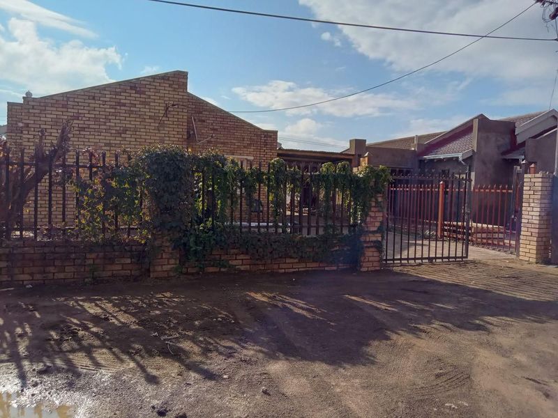 3-Bedroom Free-Standing House for Sale - Bloemside Phase 1