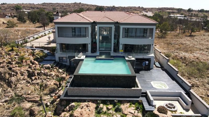 5 Bedroom Luxury home for sale in Kungwini Country Estates