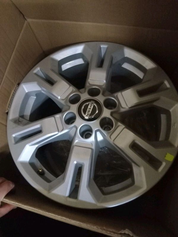 17inch Nissan Navara mags